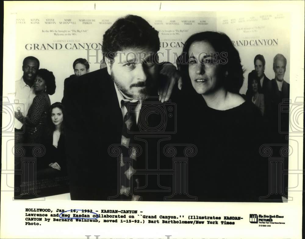 1992 Press Photo Lawrence and Meg Kasdan in front of Grand Canyon movie posters- Historic Images