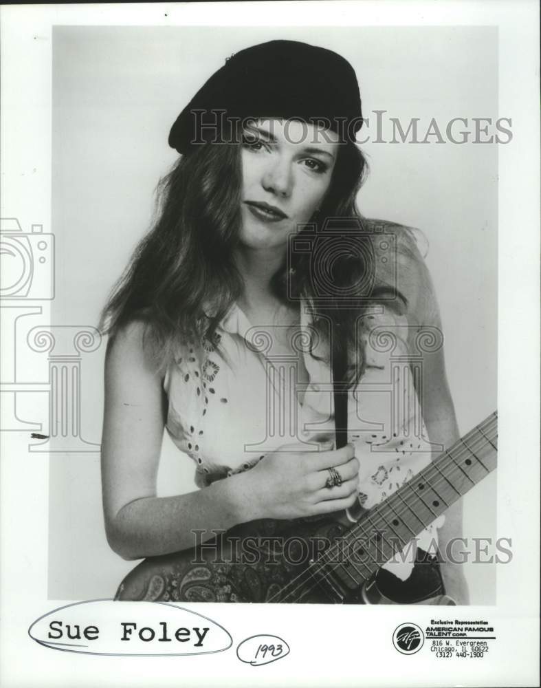 1993 Press Photo Blues Guitarist Sue Foley in portrait, Musician - sap07566- Historic Images