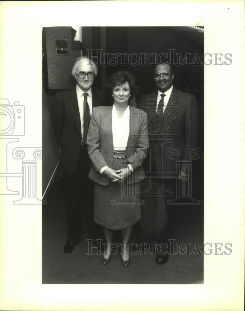 1991 Press Photo James Burke, Joanne Winik, Leonard Lawrence at Trinity Lecture- Historic Images