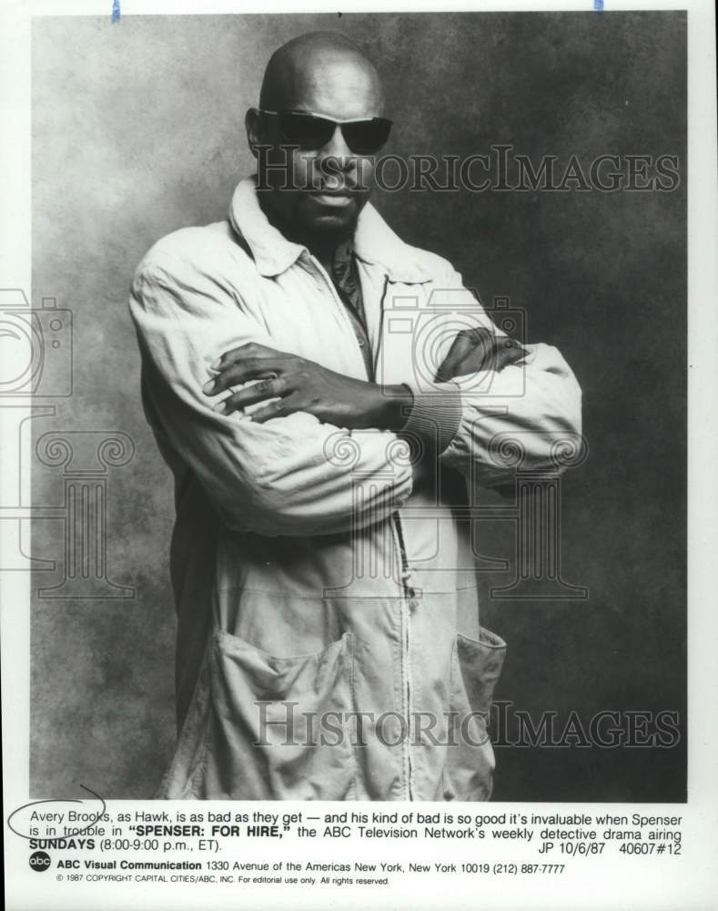 1987 Press Photo Actor Avery Brooks, as Hawk, in "Spenser: Fore Hire" on ABC-TV- Historic Images