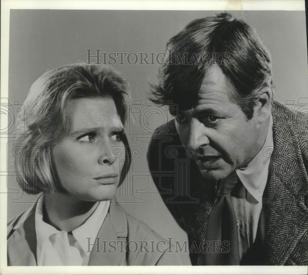 Press Photo Actress Rosemary Forsyth in closeup with male co-star speaking - Historic Images