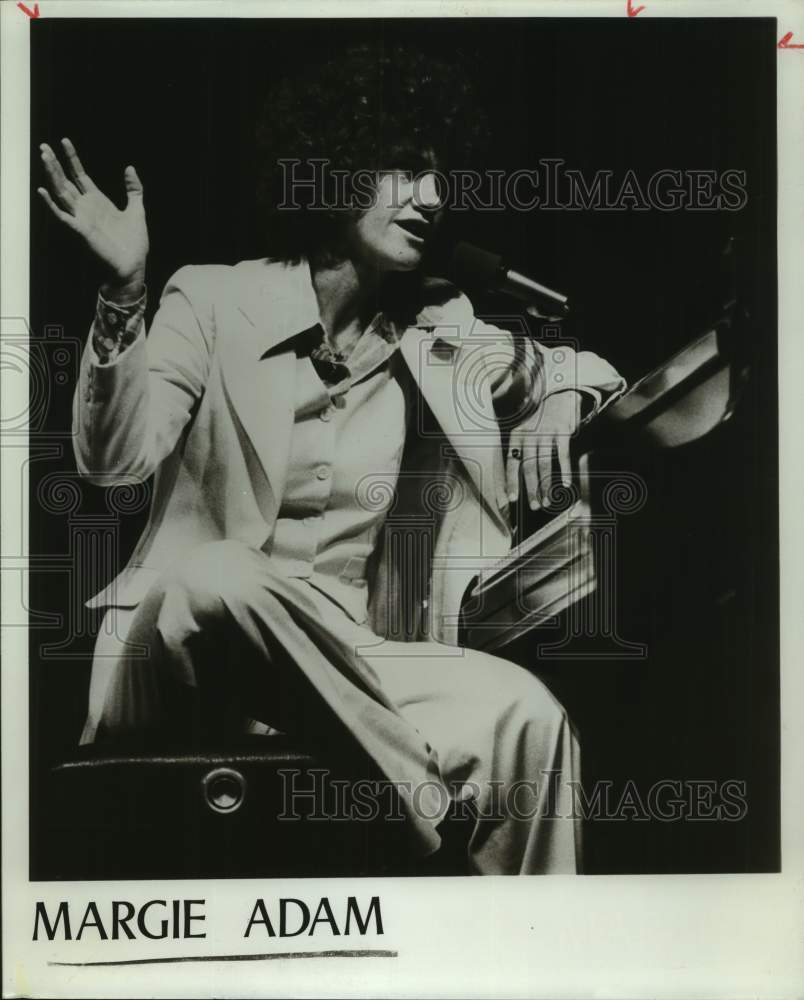 1979 Press Photo Margie Adam, Musician and Singer sits at piano - sap08702- Historic Images