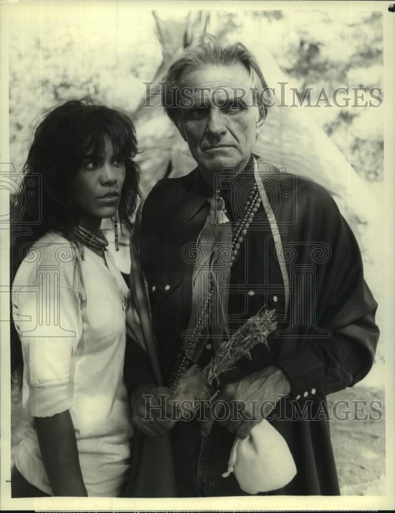 1983 Press Photo Actors Joanelle Romero, Dehl Berti in "Cutter to Houston", CBS- Historic Images