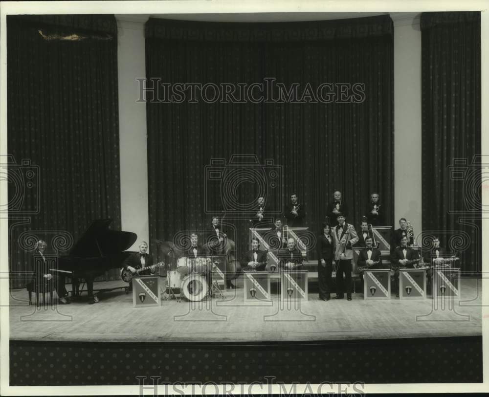 Press Photo &quot;Airmen of Note&quot; the Air Force&#39;s Official Jazz Ensemble perform - Historic Images