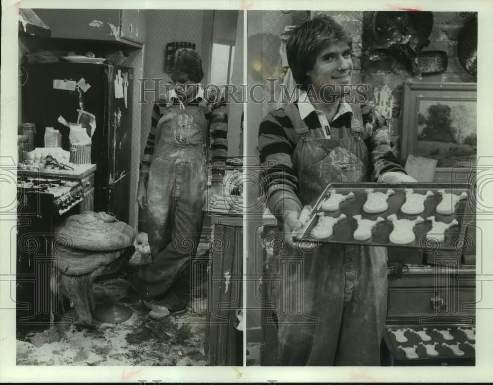 Press Photo Actor JM J. Bullock in cooking scene of show with cookies - Historic Images