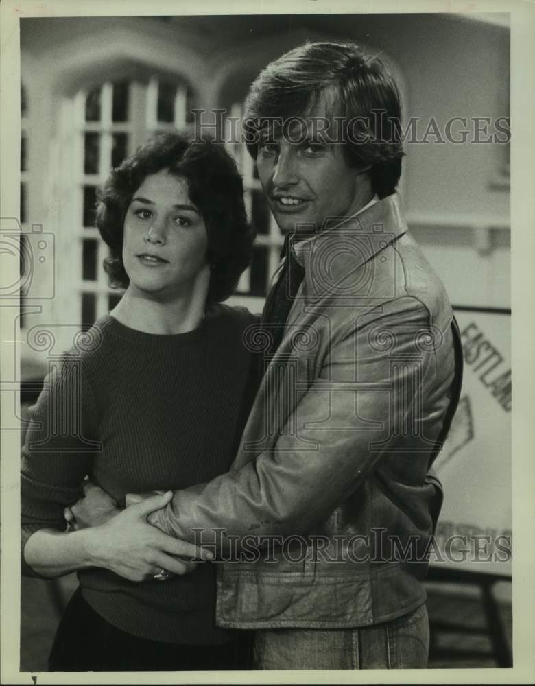 1981 Press Photo Actors Geri Jewell and Lou Richards in &quot;The Facts of Life&quot; show- Historic Images