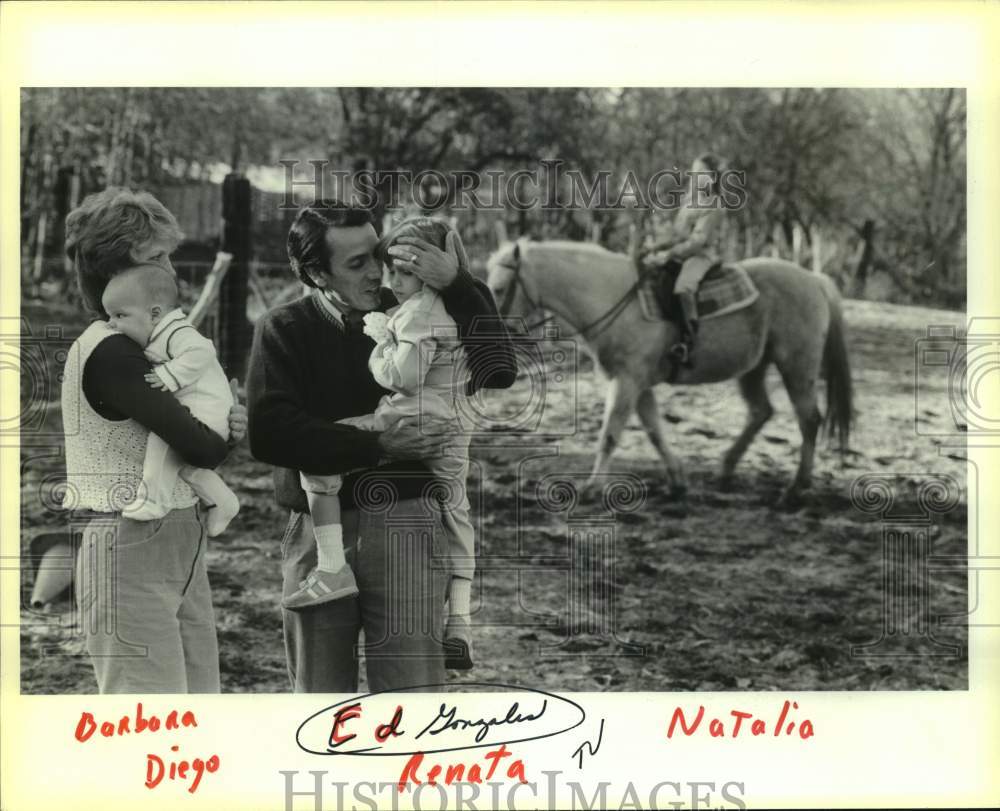 Barbara Diego, Ed Gonzales Renata and Natalia near horse rider - Historic Images