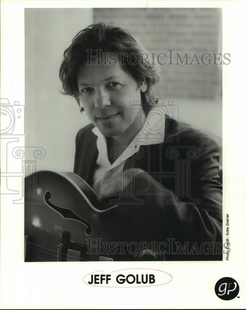 2000 Press Photo Jeff Golub, American jazz guitarist and songwriter. - sap12061- Historic Images