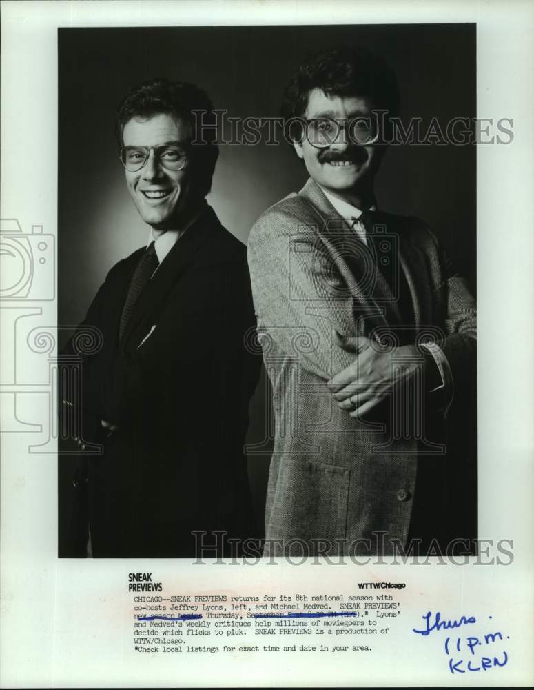 Press Photo Jeffrey Lyons and Michael Medved co-host Sneak Previews. - Historic Images