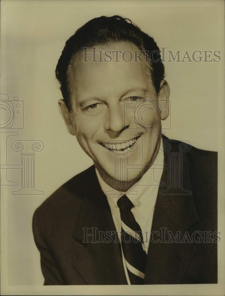 Press Photo Announcer Bill Goodwin - Historic Images