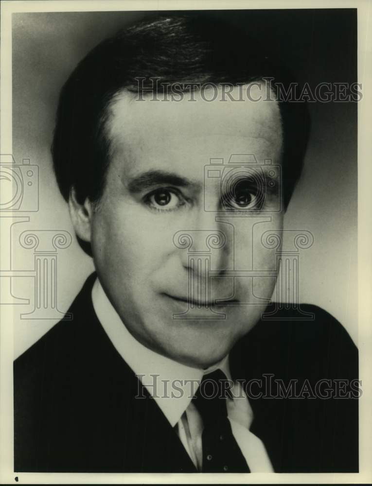 1990 Press Photo NBC Reporter David Horowitz on "Fight Back" on NBC Television- Historic Images