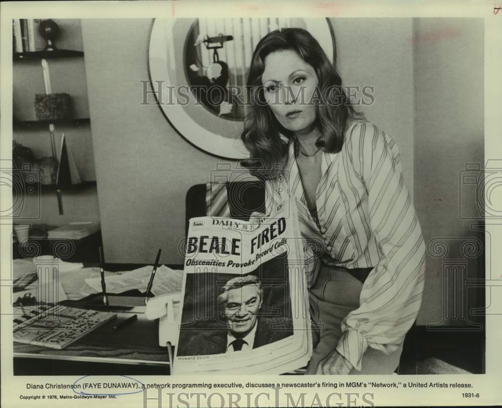 1976 Press Photo Actress Faye Dunaway in "Network" movie scene - sap14000- Historic Images