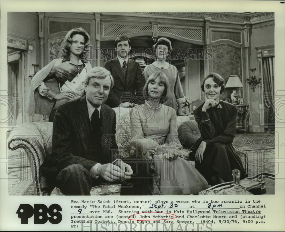 1976 Press Photo Actor John McMartin with co-stars in "The Fatal Weakness" Show- Historic Images