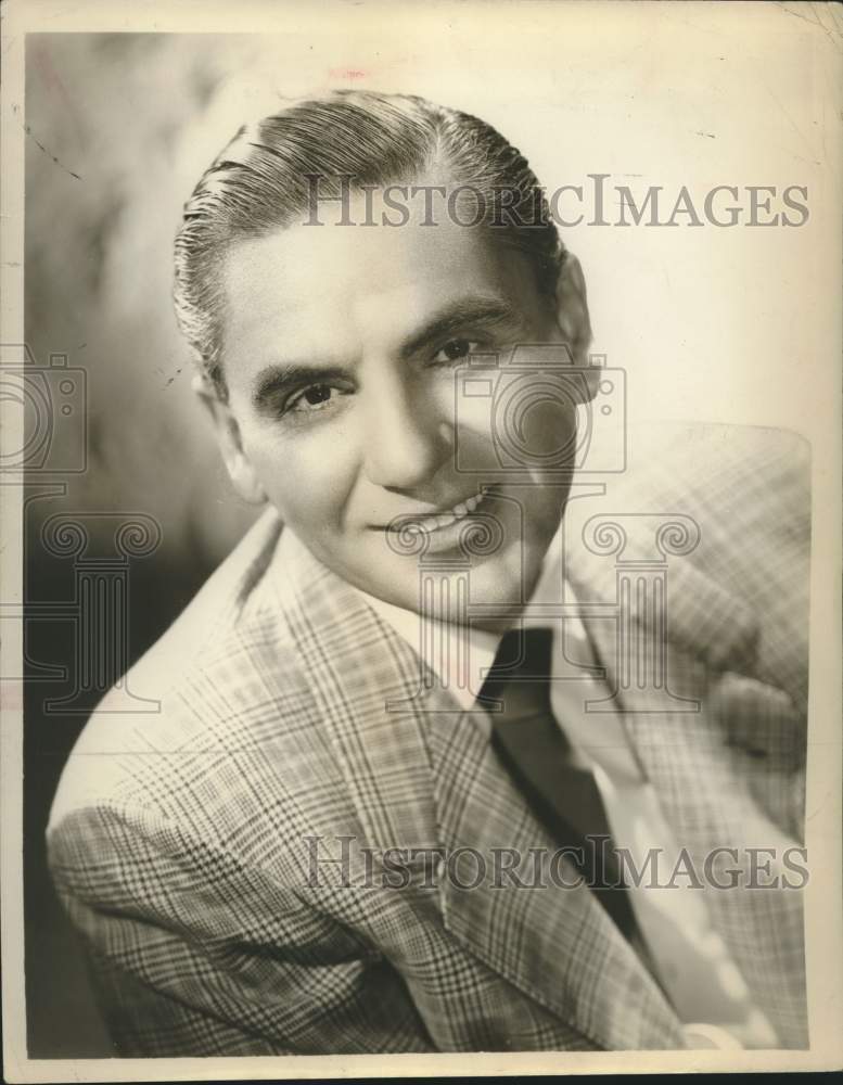 1941 Press Photo Film Producer Bob Hawk - Historic Images