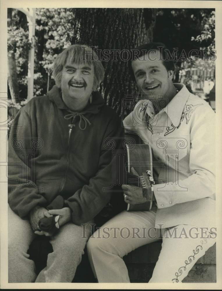 Press Photo Bob Keeshan, Actor with Musician - Historic Images