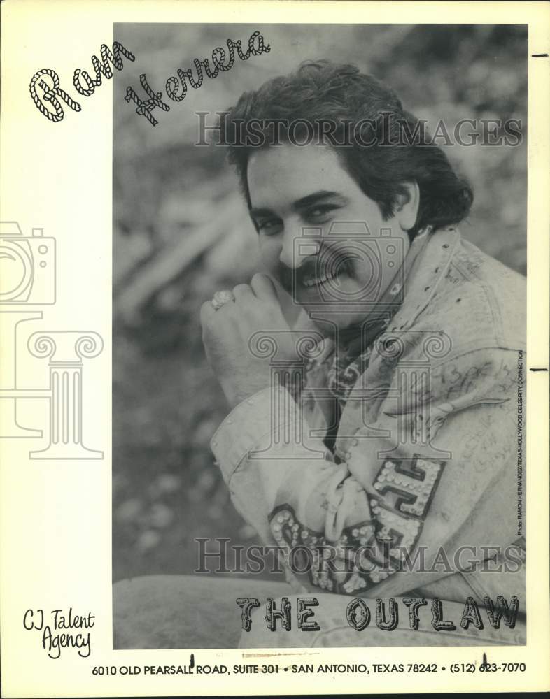 Press Photo Entertainer Ram Herrera smiles in closeup - Historic Images