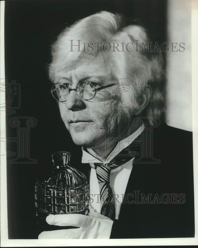 Comedian Arte Johnson in show - Historic Images