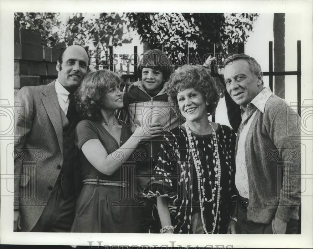 Press Photo Actor Norman Fell and Co-Stars in Television Scene - Historic Images