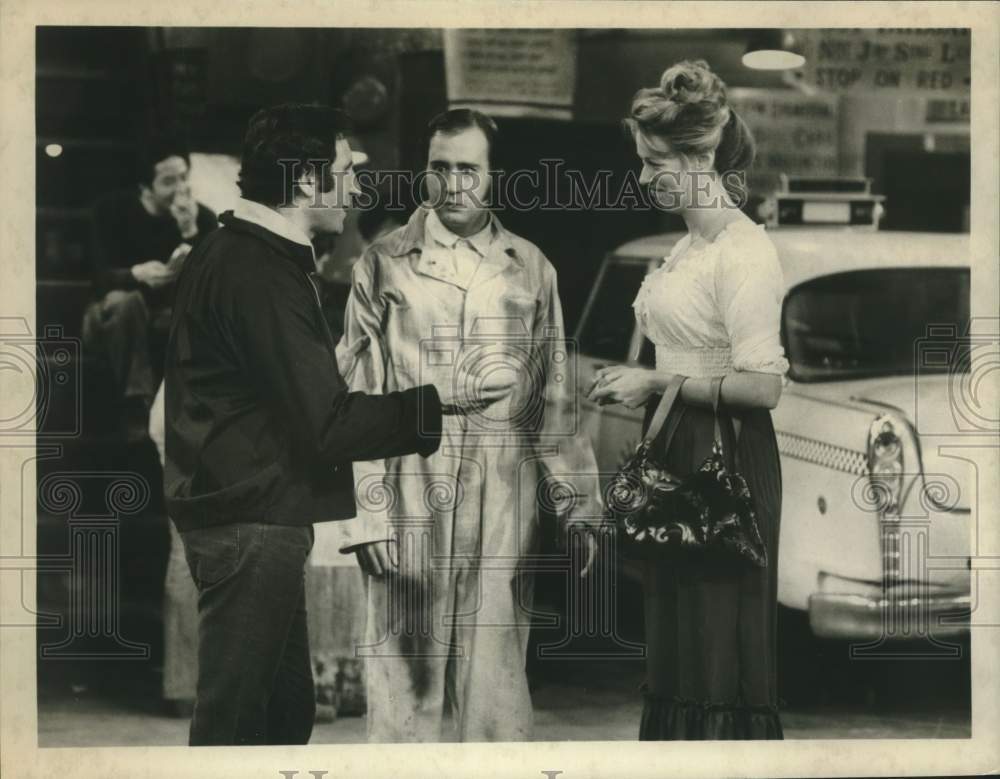 Press Photo Actors Judd Hirsch and Andy Kaufman with Actress on "Taxi" Show - Historic Images