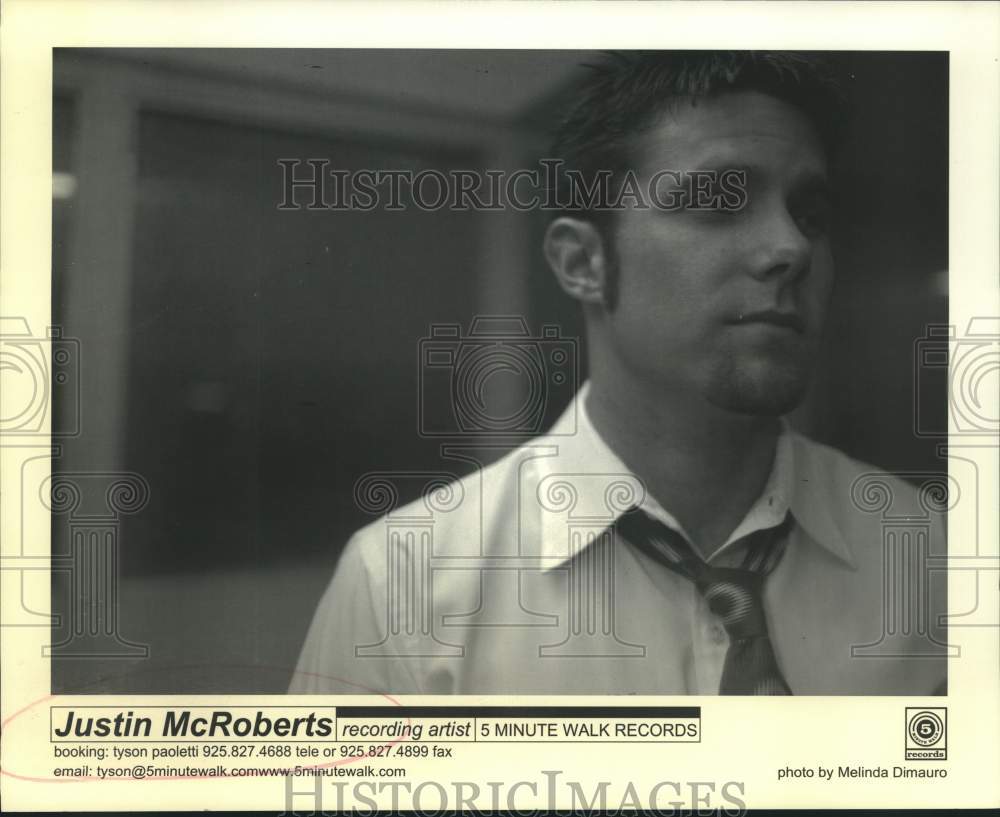 Press Photo Justin McRoberts, recording artist - Historic Images