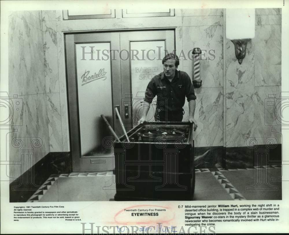 1981 Press Photo Actor William Hurt in "Eyewitness" movie scene - sap19890- Historic Images