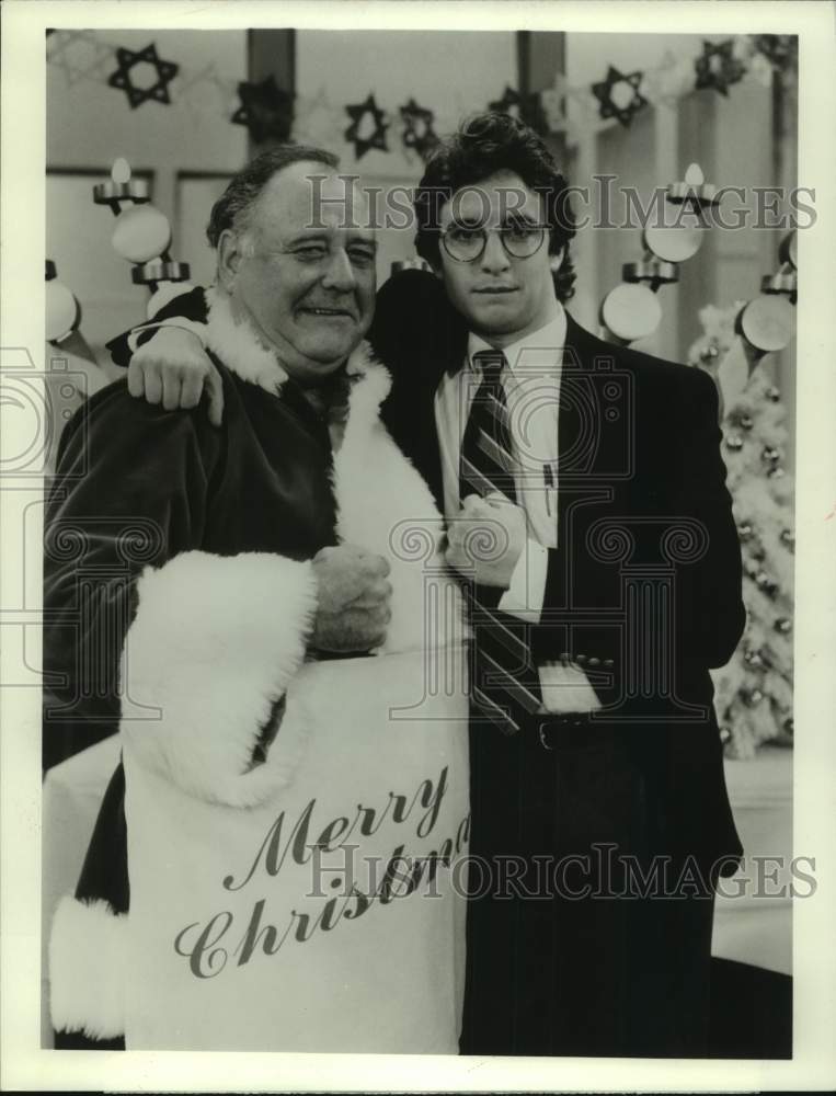 1989 Press Photo Actors Al Corley, Grant Shaud in "Murphy Brown" on CBS TV- Historic Images