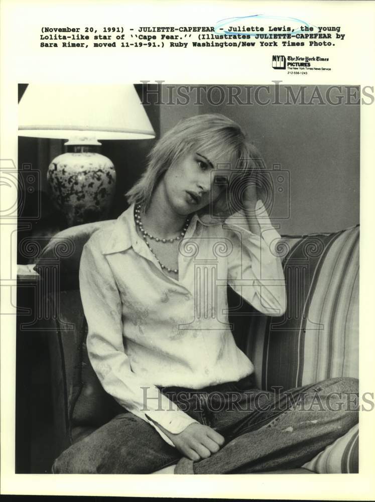 1991 Press Photo Juliette Lewis, star of "Cape Fear" - sap20511- Historic Images