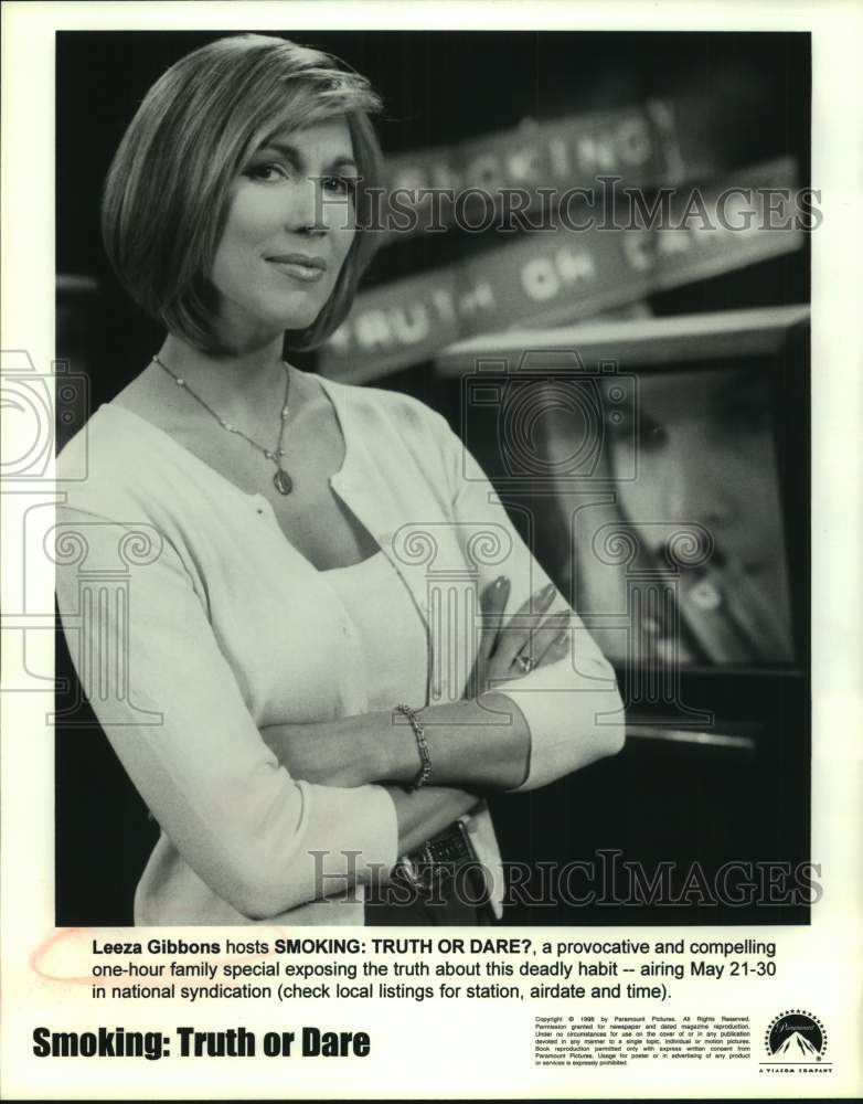 1998 Press Photo Host Leeza Gibbons on &quot;Smoking: Truth or Dare?&quot; Special- Historic Images