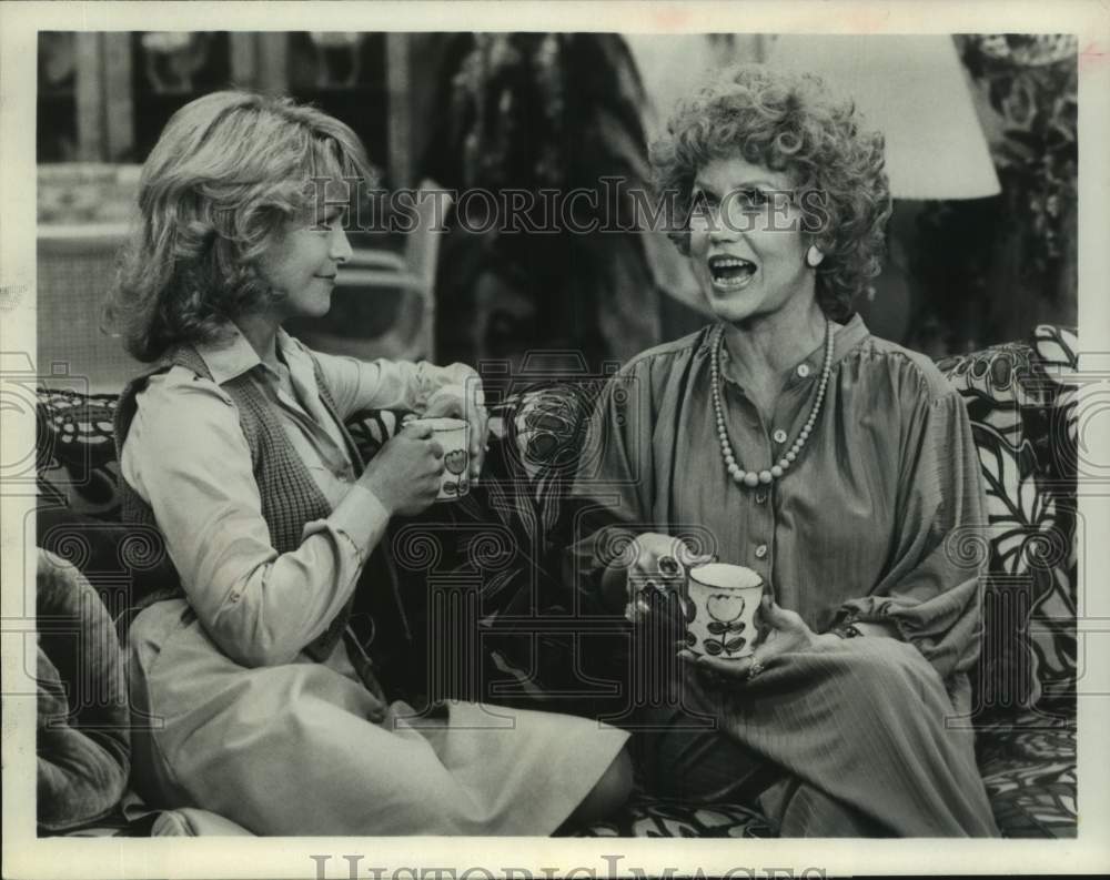 1979 Press Photo Actresses Patricia McCormack, Audra Lindley in "The Ropers"- Historic Images