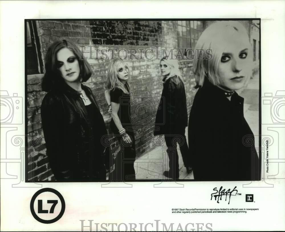 1997 Press Photo Four Members of the band L7, Musicians, Entertainers- Historic Images