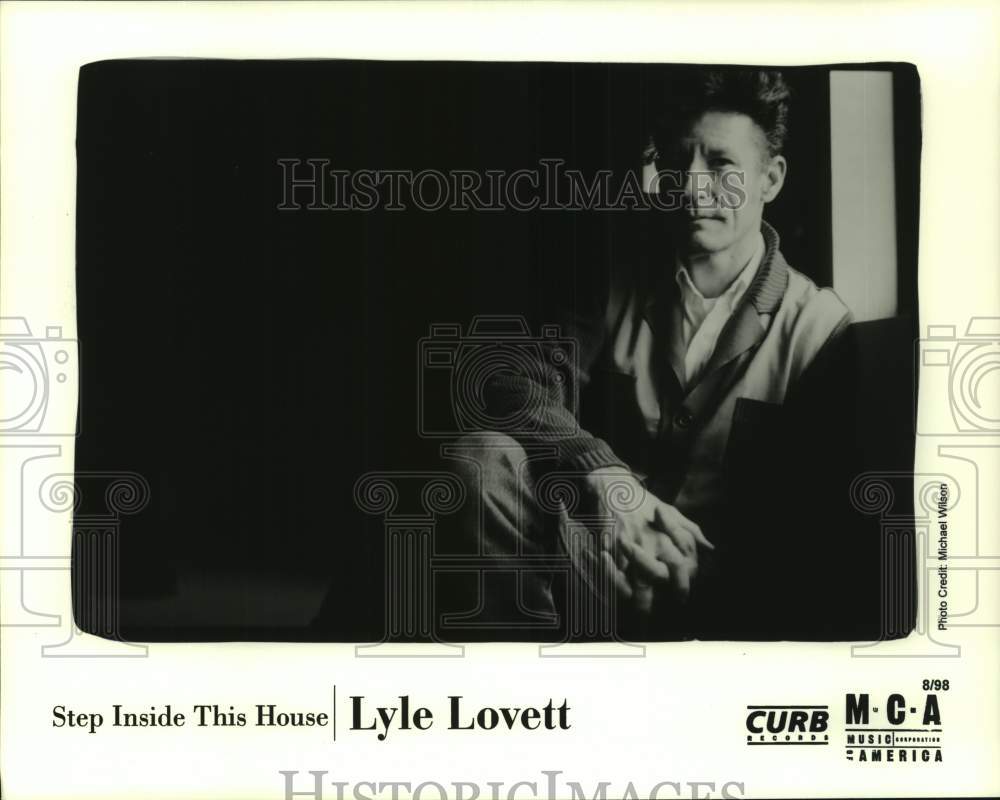 1998 Press Photo Musician Lyle Lovett in cover art for Step Inside This House- Historic Images