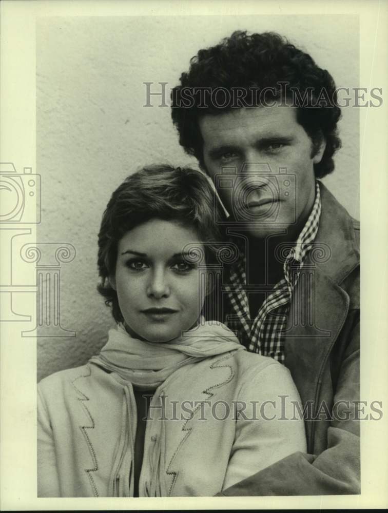 Press Photo Actress Season Hubley with Co-Star - Historic Images