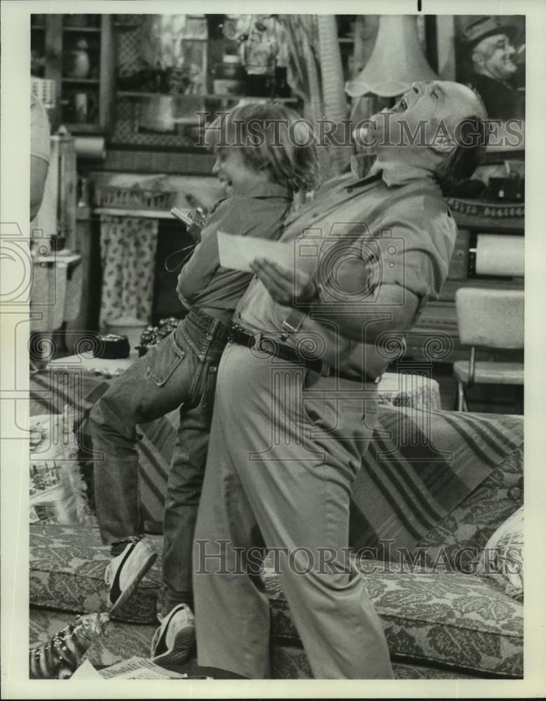 Press Photo David Huddleston, Actor with co-star in show scene - Historic Images