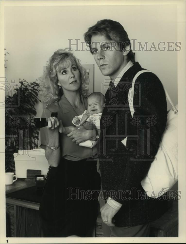 1989 Press Photo Actors Gary Cole, Joanna Kerns in "Those She Left Behind"- Historic Images
