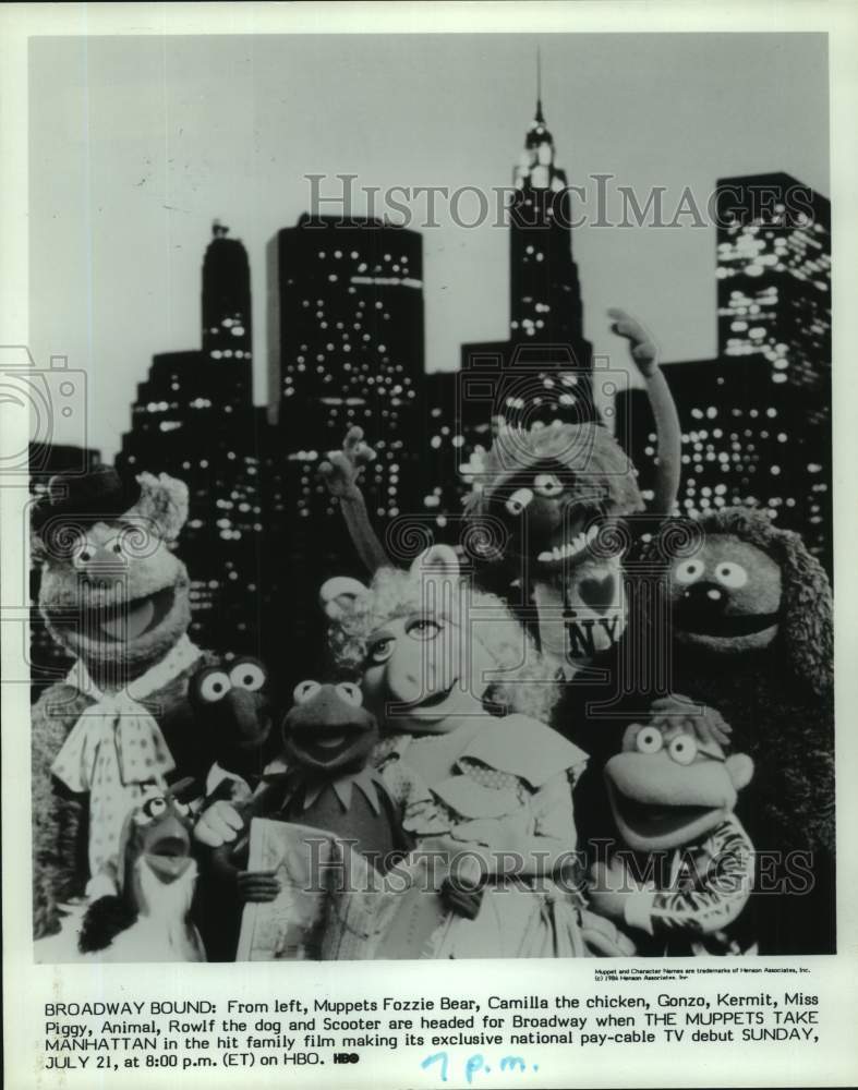 Press Photo Muppets Fozzie Bear, Kermit, Miss Piggy, co-stars in The Muppets - Historic Images