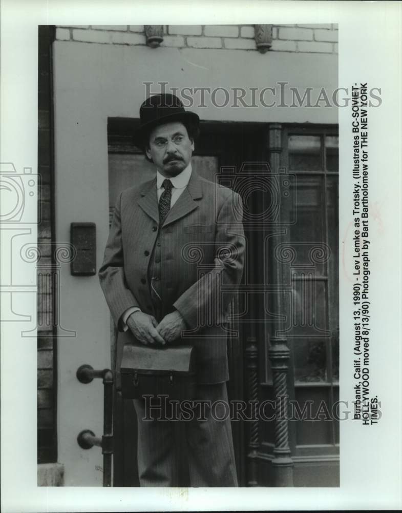 1990 Press Photo Lev Lemke as Trotsky, in Burbank, California. - sap23687- Historic Images