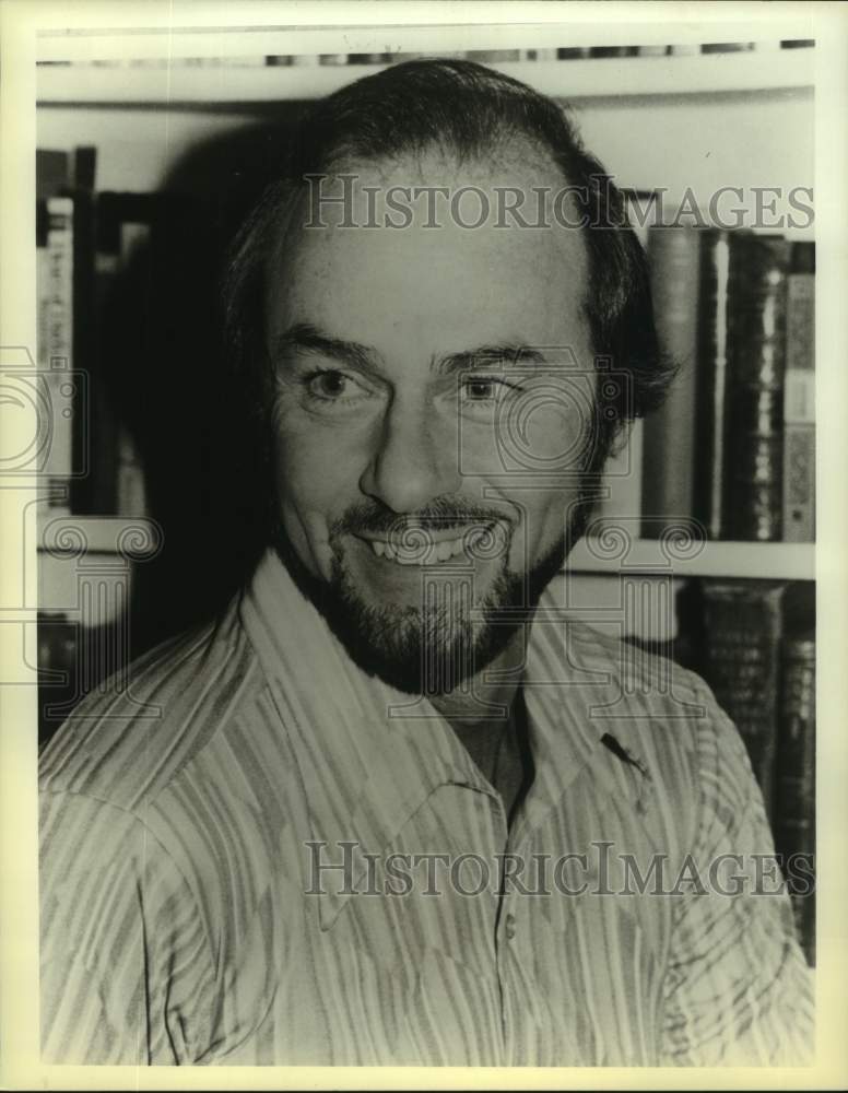 1985 Press Photo James Lipton, Producer/Writer of &#39;Mirrors&#39; on NBC-TV- Historic Images