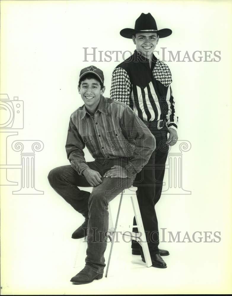 1994 Press Photo Singers James Pardo and Ray Garcia of &quot;Liberty Band&quot;- Historic Images