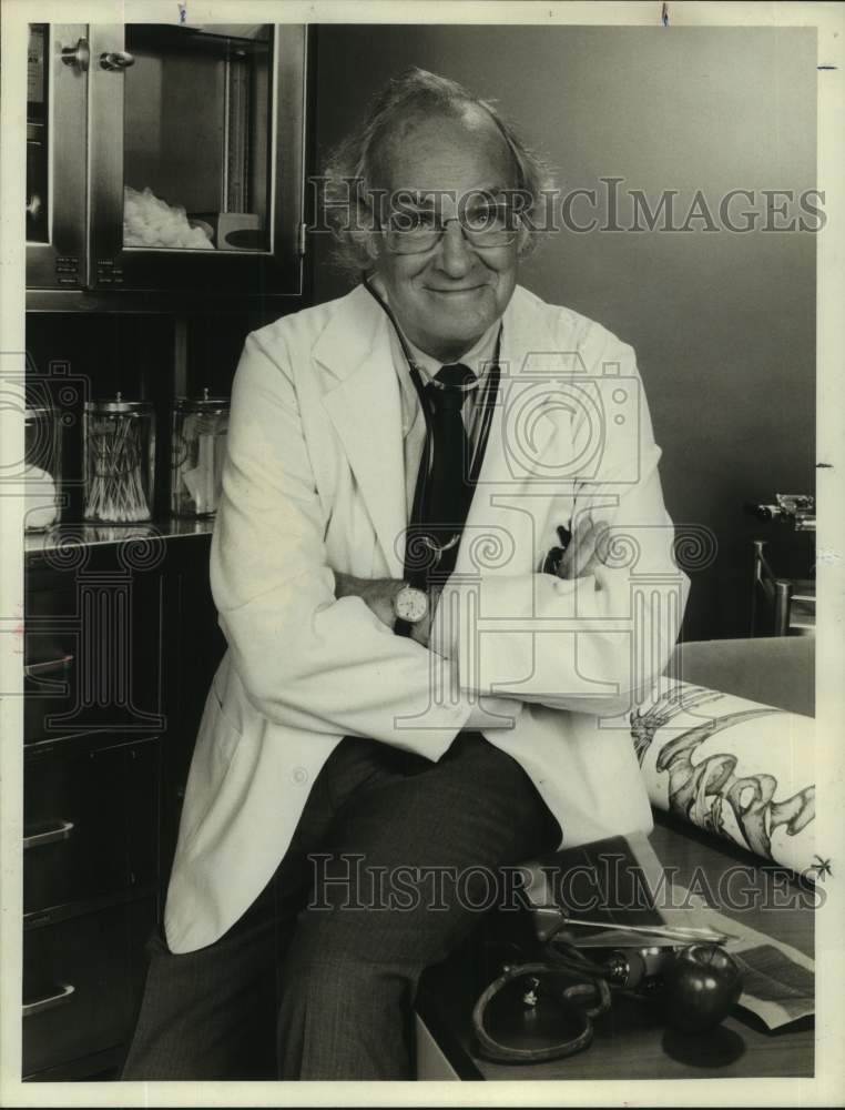 1975 Press Photo Actor Barnard Hughes in show portrait - sap23927- Historic Images