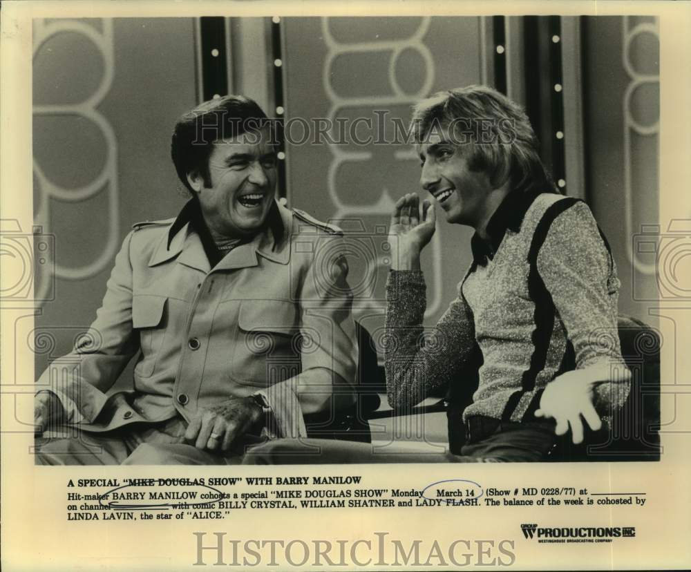 1977 Singer Barry Manilow with Host Mike Douglas on Television Show - Historic Images
