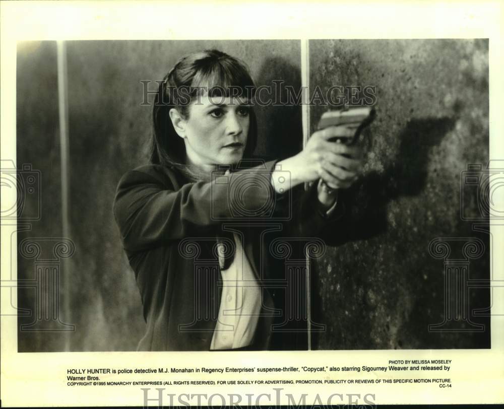 1995 Actress Holly Hunter in "Copycat" movie - Historic Images