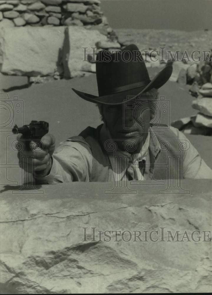 Entertainer Peter Graves, Actor - Historic Images