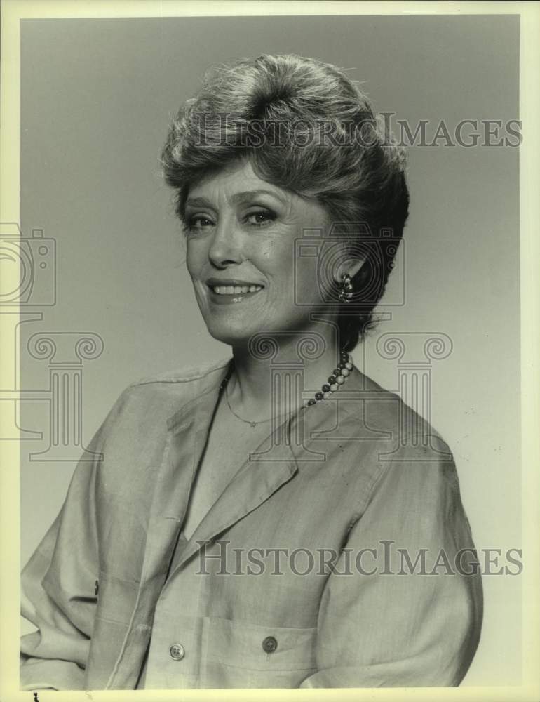 1985 Actress Rue McClanahan stars as Blanche in "The Golden Girls" - Historic Images