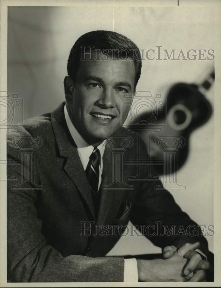 Press Photo Game Show Host Wink Martindale - Historic Images