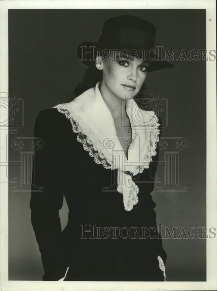 Press Photo Pamela Sue Martin, Actress in portrait - Historic Images