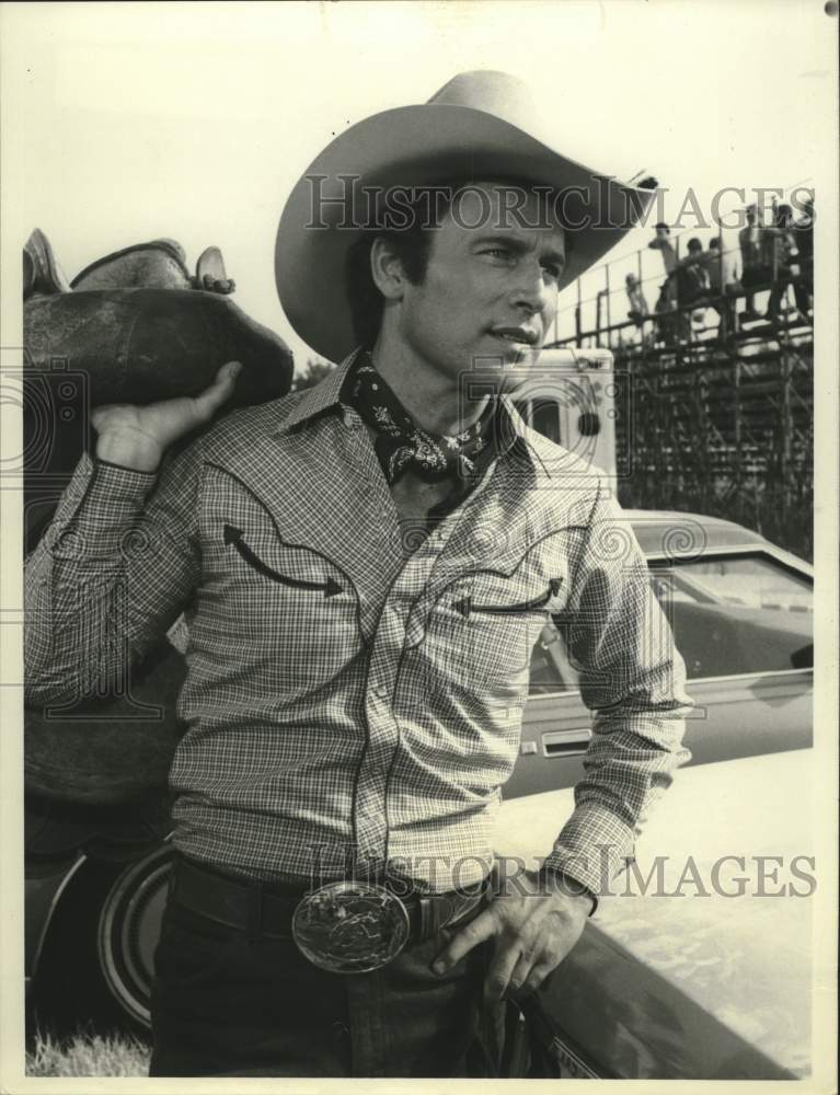 1981 Press Photo Actor Jared Martin in scene - Historic Images