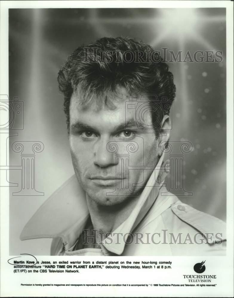1989 Press Photo Actor Martin Kove as Jesse in "Hard Time on Planet Earth" - Historic Images