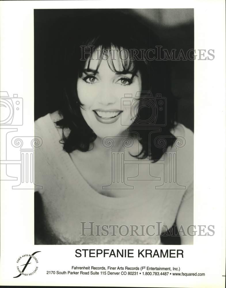 Press Photo Stepfanie Kramer, Actress - Historic Images