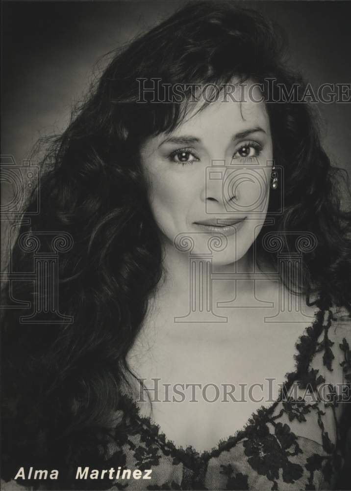 Press Photo Actress Alma Martinez - Historic Images