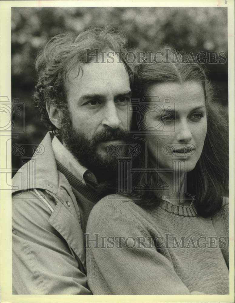 1983 Actors Jeffrey DeMunn and Veronica Hamel in "Sessions" on NBC - Historic Images